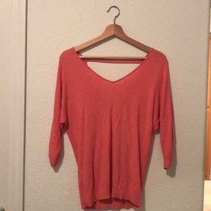 Express | Small vneck 3/4 Length Sleeve Salmon